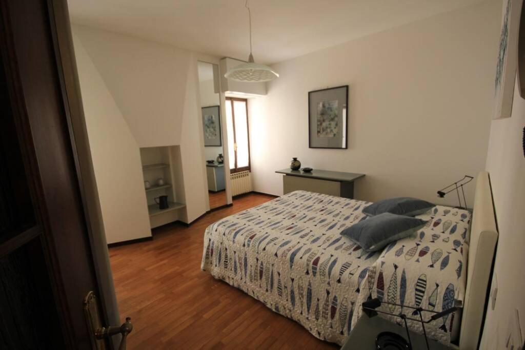 Daisy House: Nice Attic In The Historical Center Salo Exterior photo